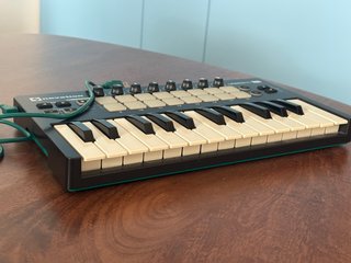 Novation Launchkey Mini Controlador MIDI