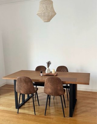 Mesa de Comedor de Madera y Metal
