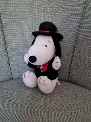 Peluche Snoopy con Frac y Cilindro Peanuts