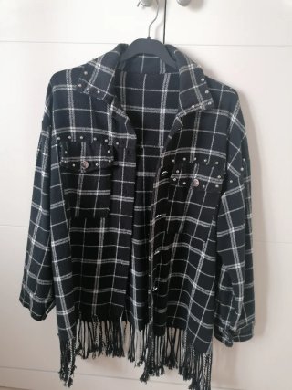 Camisa cuadros negra y blanca con flecos