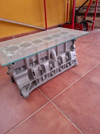 Mesa Bloque Motor BMW Decoración
