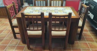 Mesa rústica madera y cerámica.mas 6 sillas