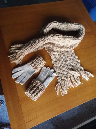 Bufanda y guantes talla S/M