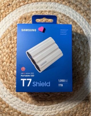 (PRECINTADO) Disco Duro Samsung T7 Shield SSD 1TB