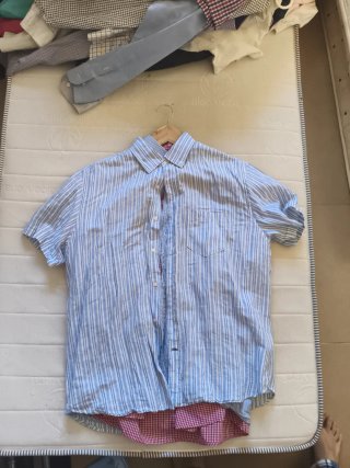 3 Camisa de color usadas muy poco