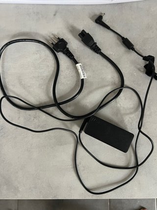 Lenovo IdeaPad 15 + Caricabatterie