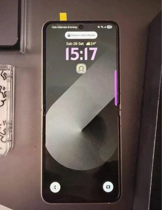 Samsung Galaxy Z Flip6 Oro