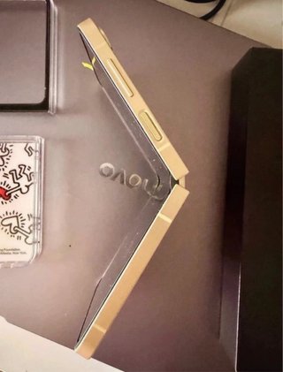 Samsung Galaxy Z Flip6 Oro
