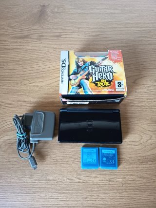 Nintendo DS Lite Negra + Guitar Hero