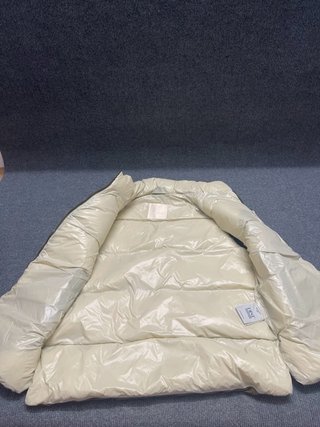 Chaleco Moncler Verde Oliva y Blanco