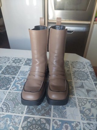 Botas Altas Beige con Suela Track