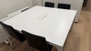Mesa Reuniones IKEA + 4 Sillas Oficina