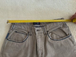 Conjunto pantalón Armani y jersey azul Escorpio