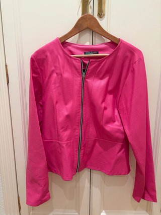 Cazadora efecto piel fucsia Talla L