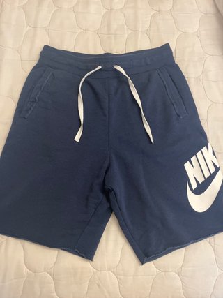 Pantalón corto Nike azul marino