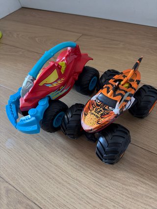 Set de 2 Monster Trucks