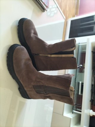 Botines de ante marrón