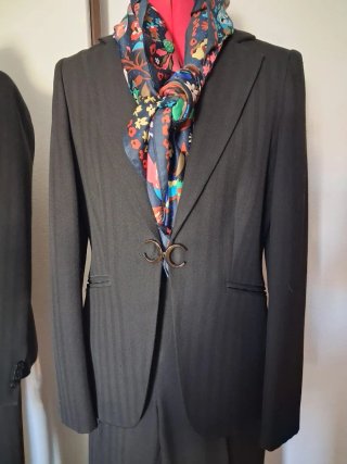 Traje Chaqueta y Pantalón Negro Mujer