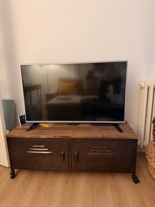 LG 43" Full HD, 2 HDMI (ideal PS5) - como nueva