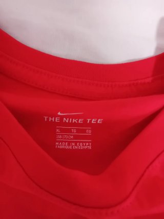 Camiseta Nike Roja Talla XL 158-170cm