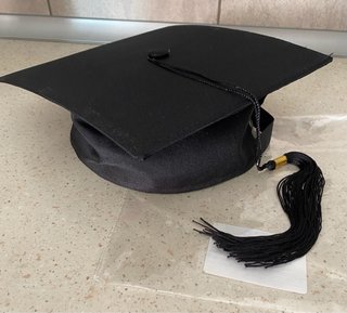 Gorro de graduación negro