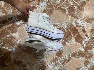 Zapatillas Deportivas Blancas de Caña Alta