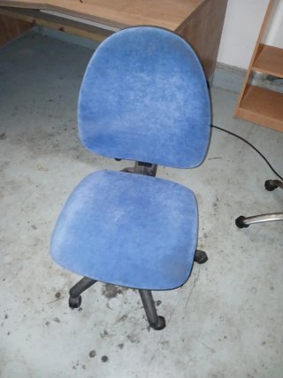 Silla de oficina con ruedas