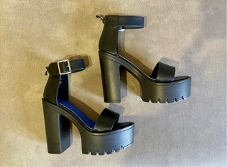 Sandalias de plataforma negras