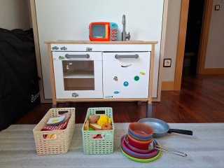 Cocinita de madera para niños