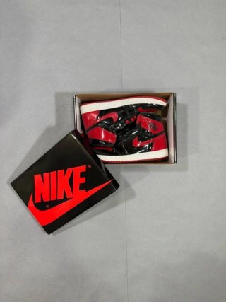Jordan 1 Retro High OG Patent Bred Talla 36