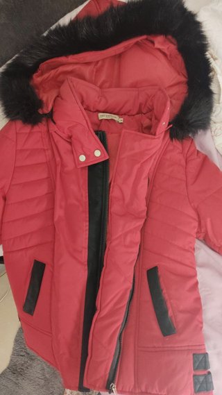 Chaqueta Zara Roja con Capucha y Pelo