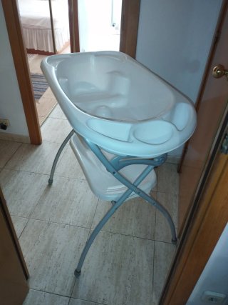 Bañera infantil con soporte