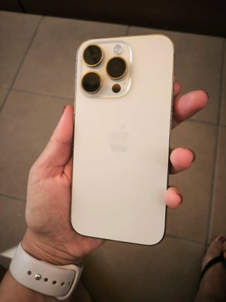 iPhone 14 Pro Dorado