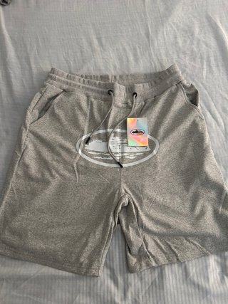 Pantalón corto gris