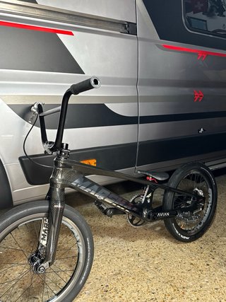 BMX RACE CARBONO MARSHALL BLACKBIRD SR71