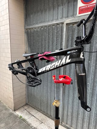BMX RACE CARBONO MARSHALL BLACKBIRD SR71