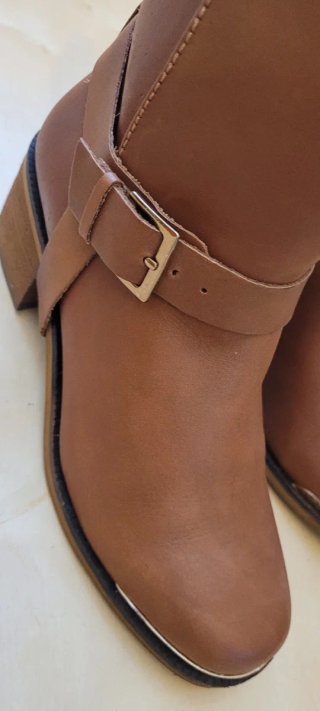 Botines de piel marrones