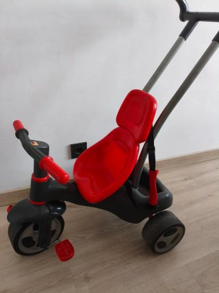 Triciclo Molto Rojo y Negro