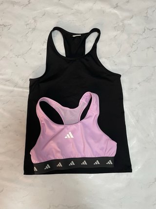 Conjunto Adidas: Camiseta y Top Deportivo