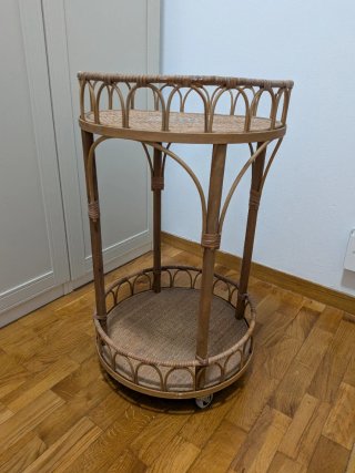 Camarera de Ratán con Ruedas