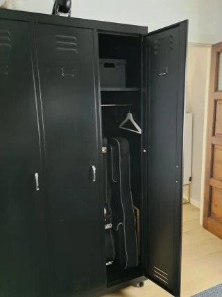 Armadio a Colonna in Metallo Nero
