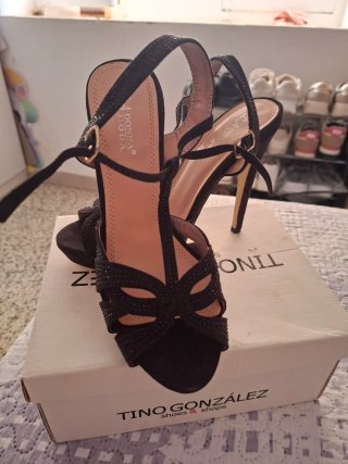 Sandalias de tacón DONNA MODA negras
