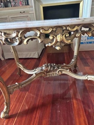 Mesa Antigua de Mármol y Madera