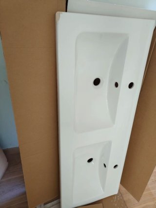 Fregadero doble blanco con embalaje