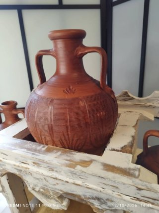 Soporte de Madera con 3 Tinajas de Terracota
