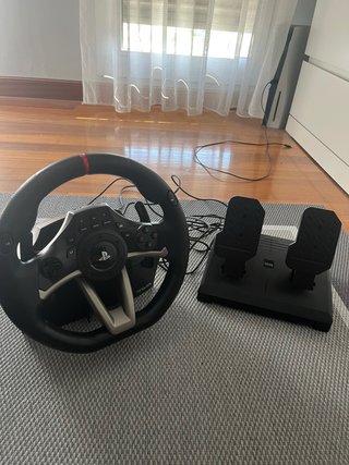 Volante Hori PS4 con Pedales
