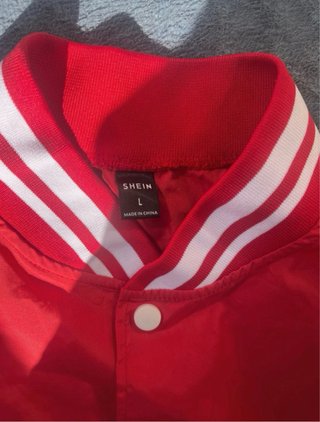 Chaqueta Universitaria Roja y Blanca