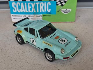SCALEXTRIC PORSCHE 911 CARRERA RS