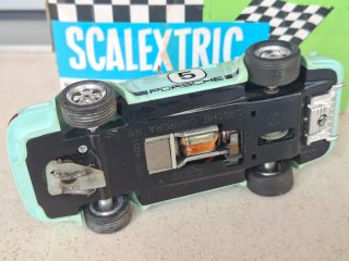 SCALEXTRIC PORSCHE 911 CARRERA RS