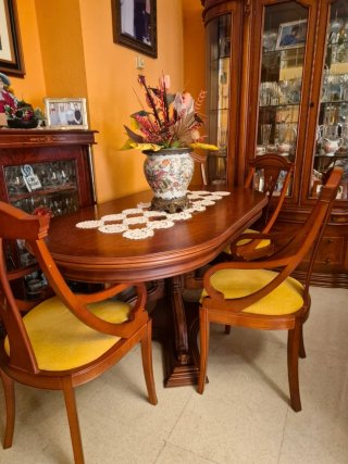 Mesa de comedor extensible de madera